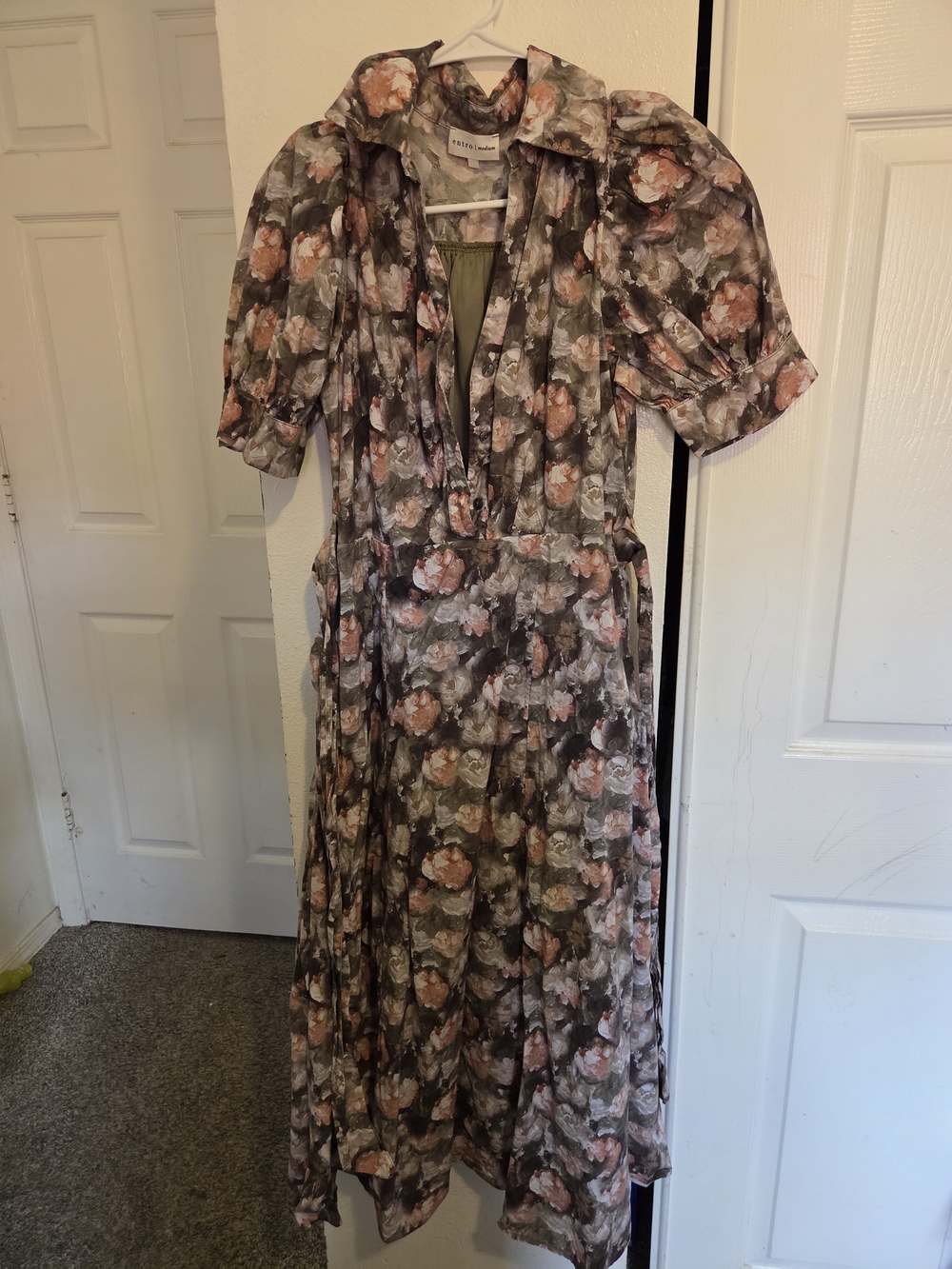 Entro Olive Floral Midi Dress
